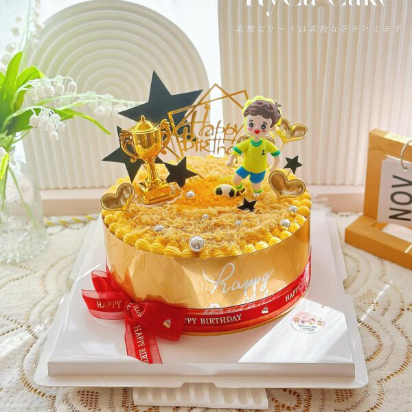 Chiếc bánh bông lan trứng muối hình tròn nhà Ryca Cake - Image 3